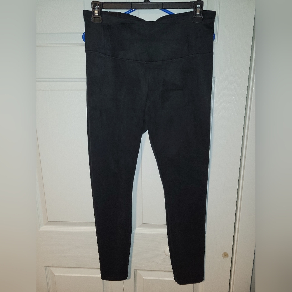 🦋 2/$20 🦋 Faux Black Suede Leggings